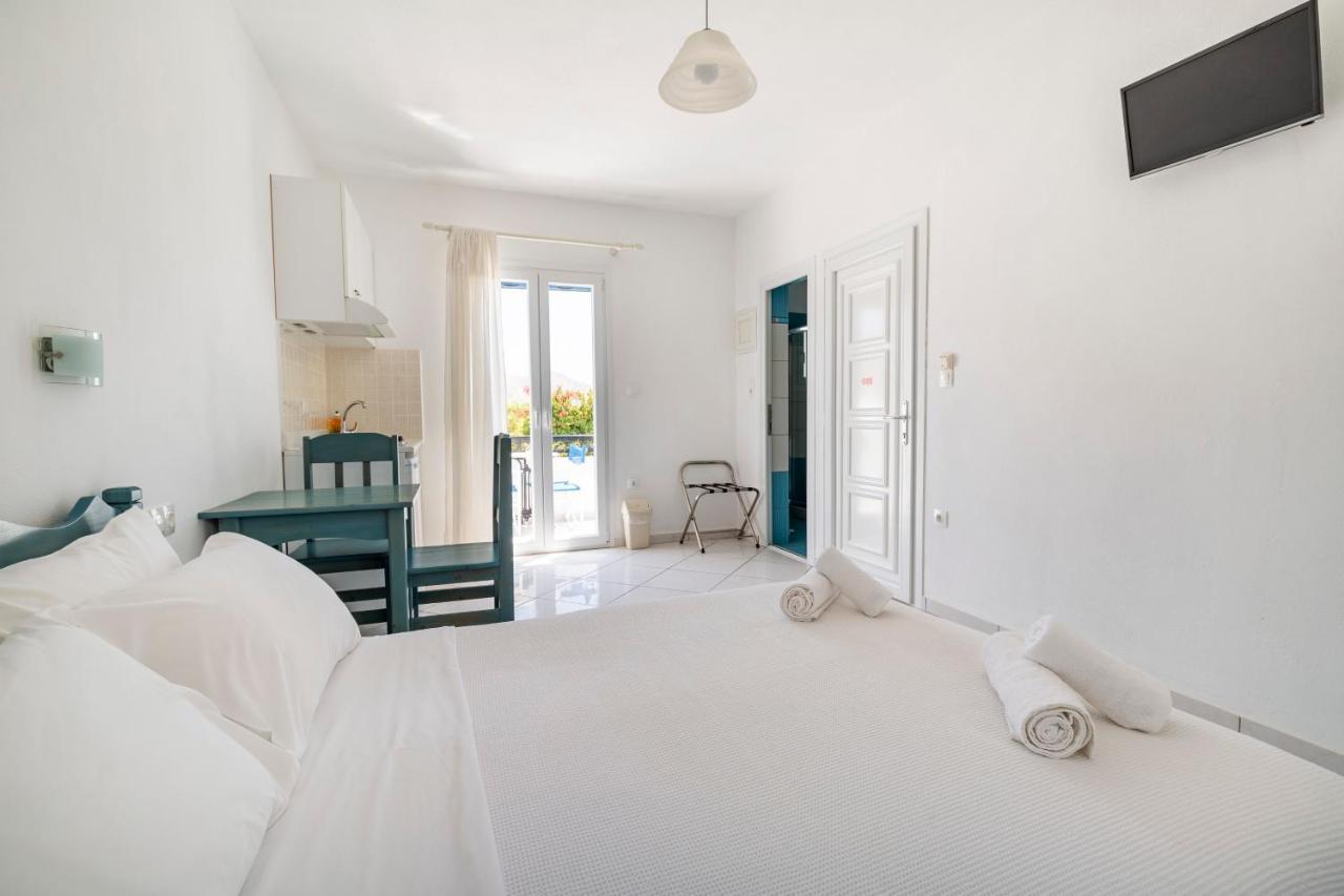 Ikaros Studios & Apartments Naxos City Esterno foto