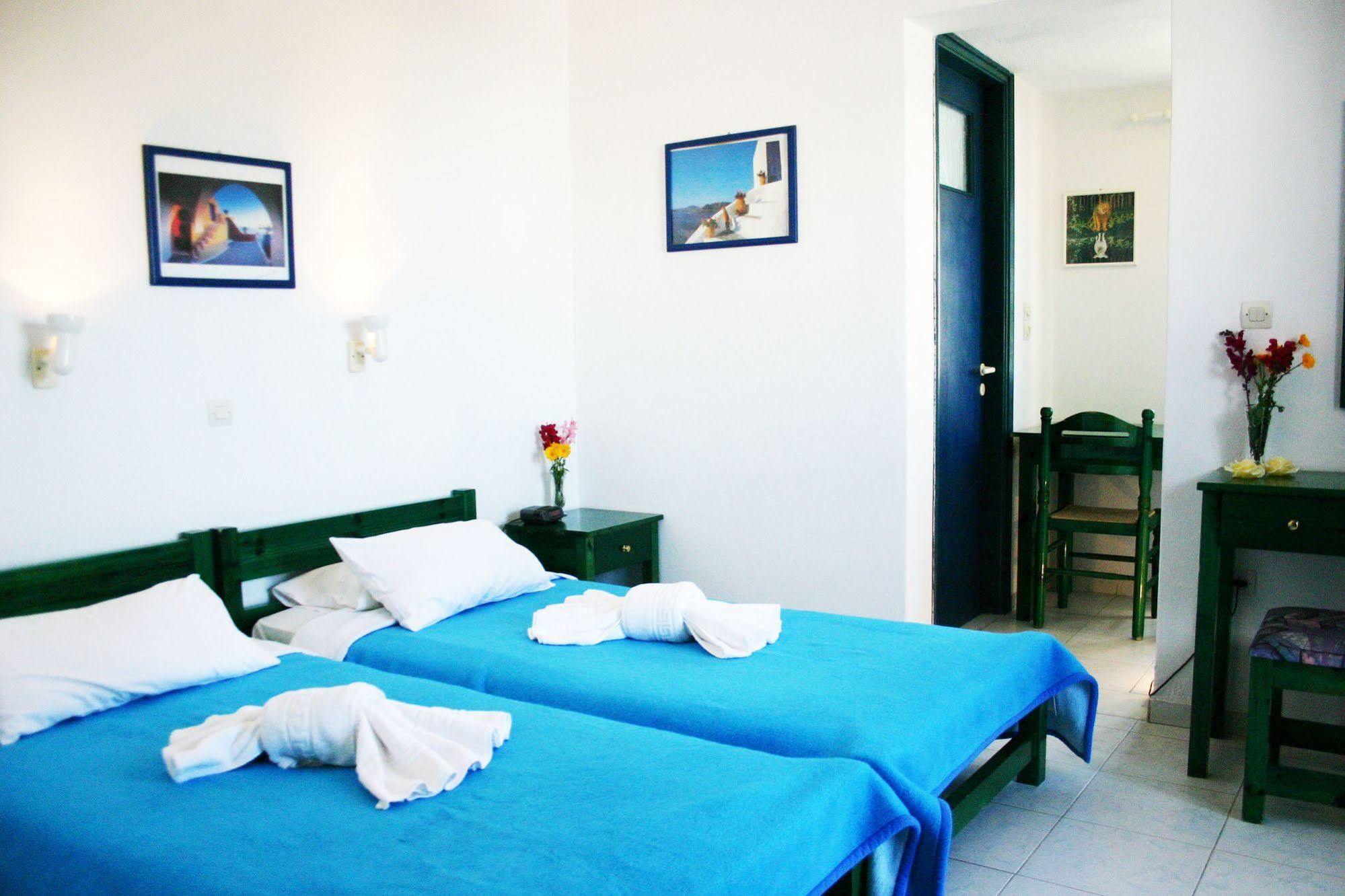 Ikaros Studios & Apartments Naxos City Esterno foto